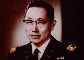 “한인 전쟁영웅 고 김영옥 대령에 의회 금메달 수여해야”