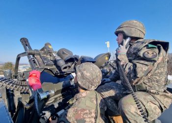 軍 “무인기 대응, 2010년대 초반부터 진행”…문재인 주장 반박