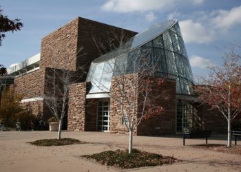 콜로라도 도서관, 필로폰 오염으로 잠정 폐쇄