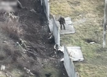 밀리는 우크라 군, 솔레다르서 이미 후퇴…”러시아, 반년 만에 점령지 확대”