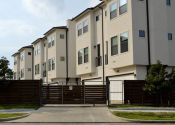 투잡 아니면 LA서 렌트비 못내..주당 108시간 일해야