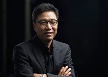 SM내분 점입가경..이수만, SM상대 신주·전환사채 발행금지 가처분신청