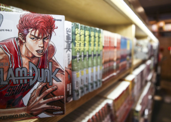 한국은 지금 슬램덩크 열풍..20권짜리 100만부 돌파