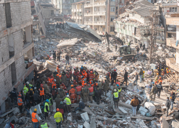 “딸 구하지 못했다”…전 세계 울린 튀르키예 비극의 이면