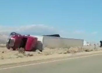 한파에 강풍까지…트럭 전복 잇따라(영상)