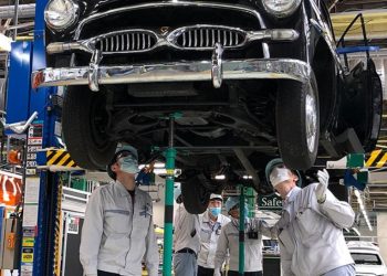 日 자동차 생산 부진, 일본 경제 회복 찬물…”GDP 54조원 증발”