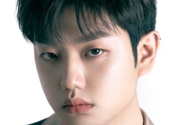 시애틀 식당강도에 부친 숨진 가수 샘김, “힘든일 있었다”