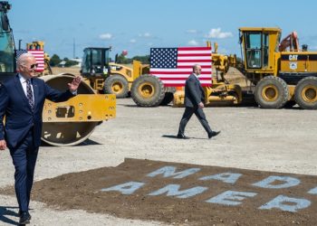 바이든 ‘바이 아메리칸’ 정책 난관 봉착…”필요한 건 다 외국산”