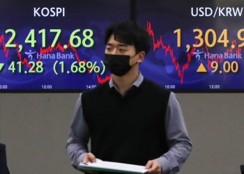 환율 2개월만에 1300원 재돌파…미국 긴축재정 우려