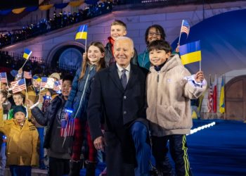 바이든 지지율 46%, 1년만에 최고(영상)