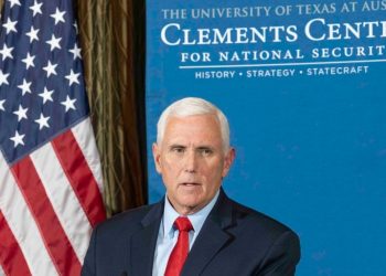 펜스 전 부통령, 대선 출마 시사…”더 나은 선택 있어”