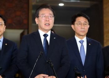 민주 내분 폭발  “제발로 나가라” …친명, 비명에 막말 격앙