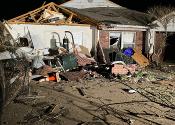 토네이도 7개 한꺼번에 덮친 오클라호마 초토화 (영상)