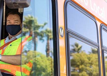 메트로 버스, 전철 이용객 크게 증가
