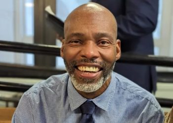 살인누명 28년 수감 남성, 발렌타인 데이에 무죄판결