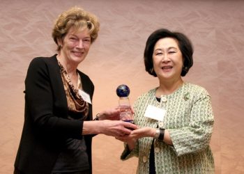 이화여대, LA서 ‘빌딩 브리지스 어워드’수상