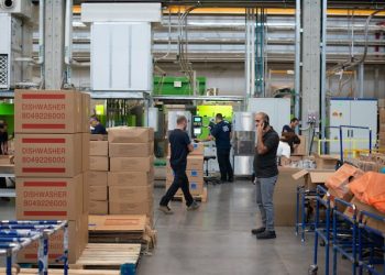 실업수당 청구 19만6000건…6주만에 증가