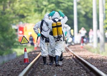 LA 메트로 열차, 승용차와 충돌.. 2명 사망