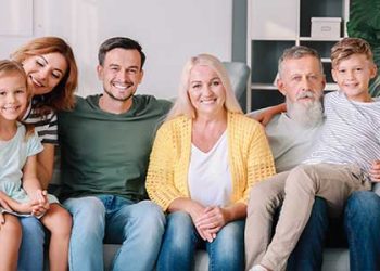 부모집 얹혀사는 밀레니얼 크게 늘어…4명 1명 꼴 부모집 거주