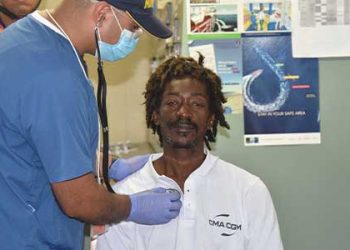 케첩으로 24일간 버틴 남성에 하인즈사, 새 보트 선물