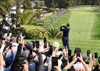 임성재, 2라운드 12위 도약..제네시스 인비테이셔널