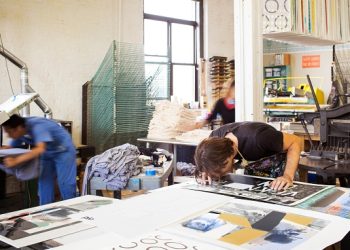 “과열 노동시장 열기 빠르게 식어가는 중”..민간채용 급감할 것