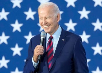 ‘연초 예상’ 바이든 재선 도전 발표 왜 늦어지나