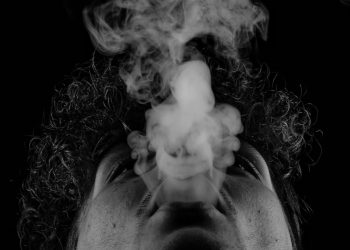 “미국 최대 카페인 소비자는 정신질환 흡연자들”