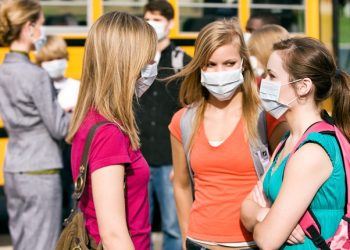 미국인 “잘생겼다고 생각할수록 마스크 안 써”