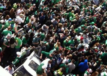 폭탄주 4리터 대학생 수십명 캠퍼스서 호흡장애 호소..구급차 30여대 출동