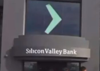 무디스 “SVB발 미국은행 위기, 경제전반 확산할 수도”