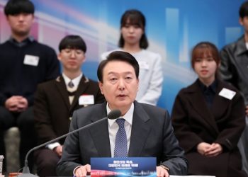 尹 첫 방일 앞두고 정국 급랭 與 “또 죽창가” 野 “조공외교”