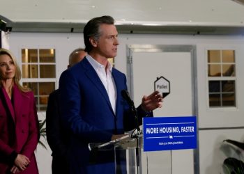 주방위군 투입 노숙자 소형주택 1200채 건설…LA에 500채