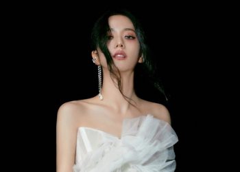 블랙핑크 지수, 여성 솔로 최초 밀리언셀러 예고…