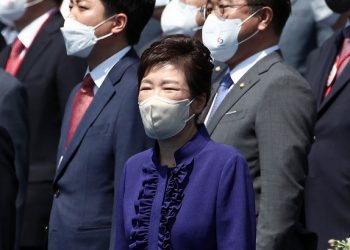 “박근혜 전 대통령 치매설 사실 아냐”