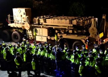 ‘사드’ 6년만에 기지 밖으로 한미, 원격발사대 전개 훈련