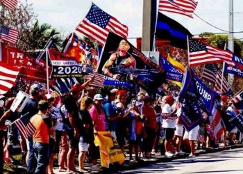 트럼프 텍사스 웨이코 유세…대규모 인파 운집(영상)