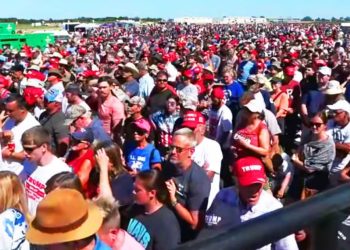 트럼프 텍사스 웨이코 유세…대규모 인파 운집(영상)