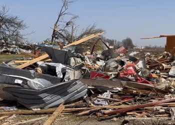 토네이도 덮친 미시시피 쑥대밭, 26명 사망(영상)