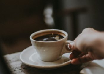 커피 마시면 심장 두근두근?… “관련성 크지 않아”