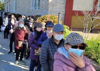 “대학 시절 수강신청 보다 더 어려워요”..시니어센터 새벽부터 장사진