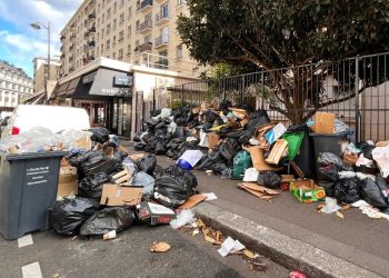 3주 만에 사라진 쓰레기…프랑스 청소노조 파업중단 선언 “할렐루야”