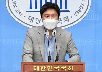 “이재명 같은 인물 당대표…한없는 부끄러움”민주 김해영