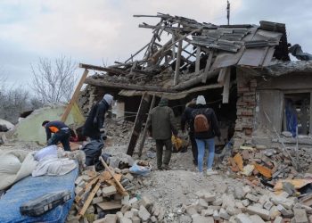 킨잘미사일 6발 쐈다…러, 비밀병기 동원 대공습(영상)