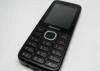 피처폰으로 회귀하는 미국 Z세대…”스마트폰은 인생의 낭비”