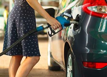 슬금슬금 다시 오른 개스값 어느새 5달러 육박