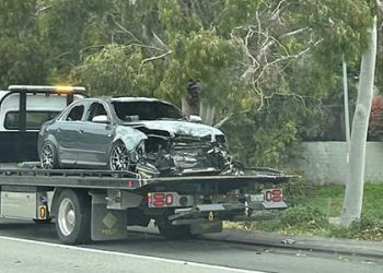 101 프리웨이 코행가 인근  차량 화재로 전소