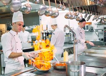 레스토랑 업계 고용, 팬데믹 이전 수준 회복