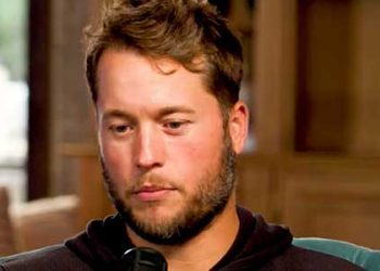 LA램스 쿼터백 매튜 스테포드, 여자 축구팀 인수