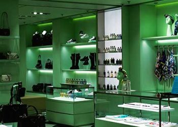 명품매장 연쇄 절도범 잡고 보니…보안태그, 가격표 그대로